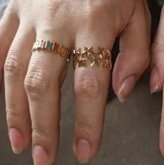 Gold Star Ring - Picture 3 of 5